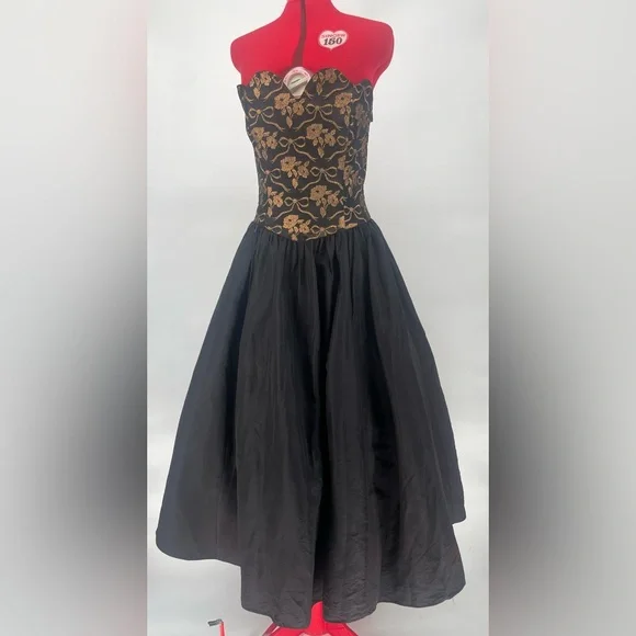 1980s Gunne Sax Strapless Black And Gold Prom Dress - Picture 5 of 16